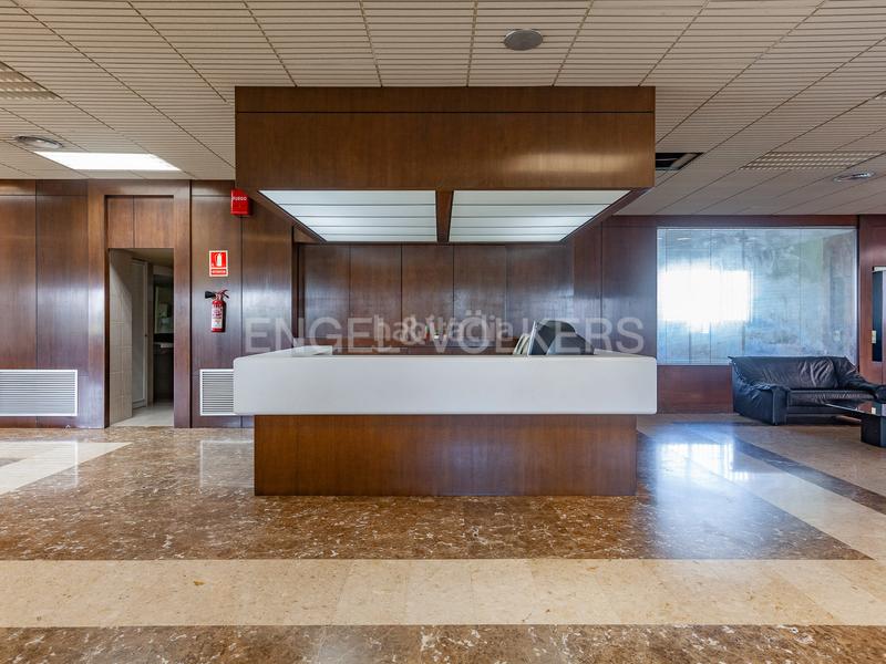 Foto 29c7659b-1b65-4baf-9585-b352d53659f9. Affitto ufficio con parcheggio in Poble Sec Sant Quirze del Vallès