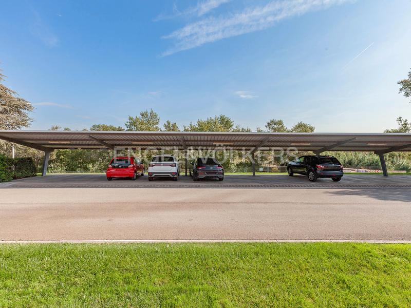 Foto bff1410d-53c3-43a2-93dc-a45af9bda8a4. Location bureau avec parking dans Poble Sec Sant Quirze del Vallès