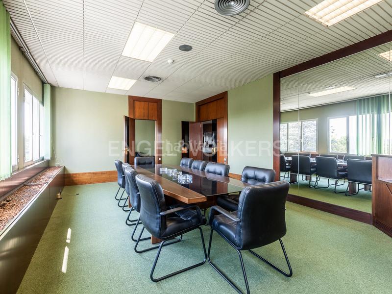 Foto 33ead86d-528e-4d82-a9fb-f24fa3667964. Miete büro mit parking in Poble Sec Sant Quirze del Vallès