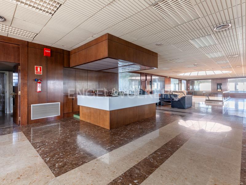 Foto 5bddf4f3-cbed-4f9a-830a-04baa49e9378. Miete büro mit parking in Poble Sec Sant Quirze del Vallès