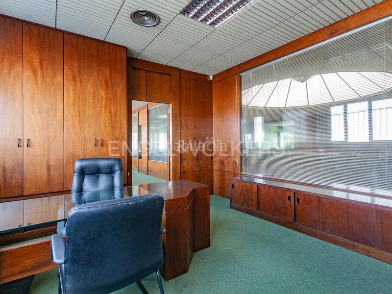 Foto 7867a669-bcfc-4345-9ad6-67dd3348fb57. Miete büro mit parking in Poble Sec Sant Quirze del Vallès