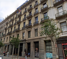 Location Bureau à Dreta de l´Eixample. Oficinas con despachos y office al lado de plaza catalunya