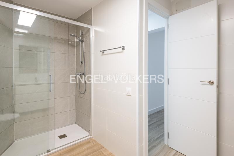 Foto 9405bbf0-efa5-470f-8ad1-62e6beccedb5. Miete geschäftsraum in Sant Antoni Barcelona