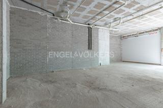 Locale commerciale in La Torrassa. Local en venta de obra nueva en lhospitalet