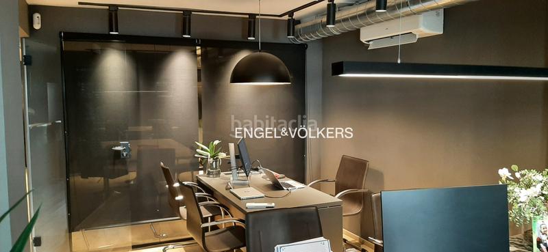 Foto 9714adf8-fe8b-4695-9a35-499116db4511. Alquiler oficina despacho junto a la rambla en Centre Sabadell