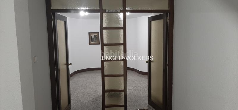 Foto 480eb3f4-6e22-4b06-b371-3a407d6ac97c. Miete büro in Centre Sabadell