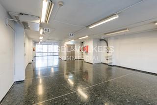 Lloguer Edifici a Vila de Gràcia. Edificio de oficinas en alquiler en gracia