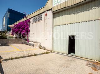Nau industrial a Mas Lluí - Els Miralls. Venta de nave industrial en sant just desvern
