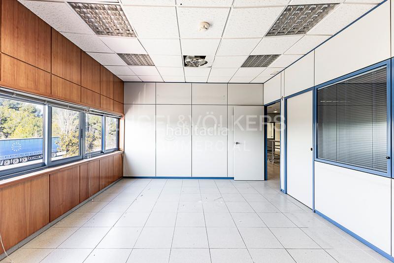 Foto 3ac159aa-f465-49dd-984c-5c8a94a305d8. Affitto capannone industriale in Arboç (L´)