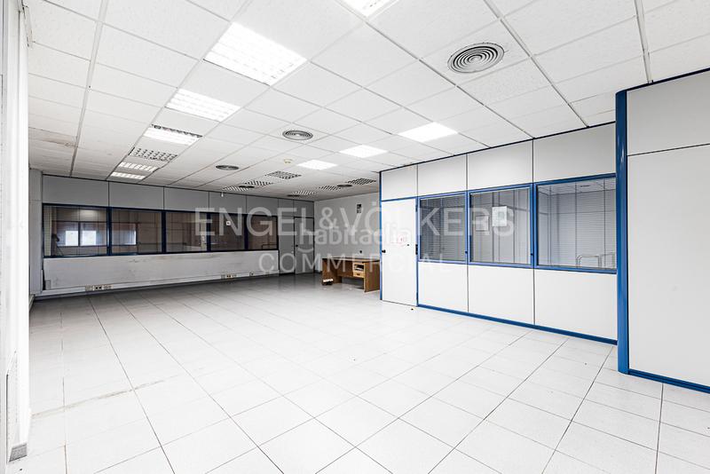 Foto 48857d1f-4b7a-4443-9822-72bb69246c2b. Affitto capannone industriale in Arboç (L´)