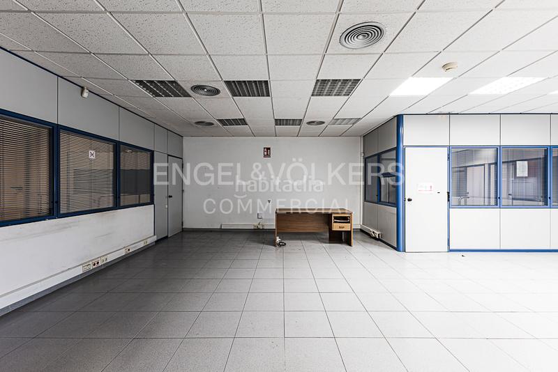 Foto 4cfc9091-8e06-47f4-a8db-2129a0ee6bc8. Affitto capannone industriale in Arboç (L´)