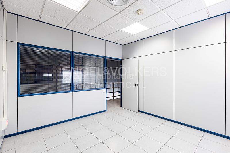 Foto 572e0cfb-146b-4188-b12d-09ac54534260. Affitto capannone industriale in Arboç (L´)