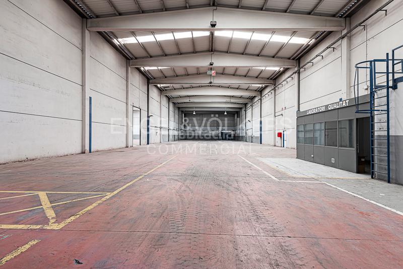 Foto 75e368eb-fbdd-48a2-9604-f769d9560e8f. Affitto capannone industriale in Arboç (L´)
