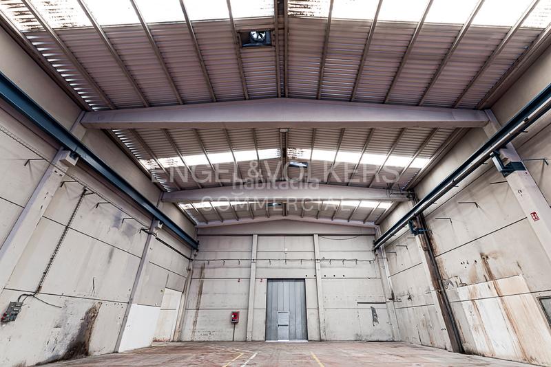 Foto 7cb82621-2c85-4734-9785-41d1f10ad90b. Affitto capannone industriale in Arboç (L´)