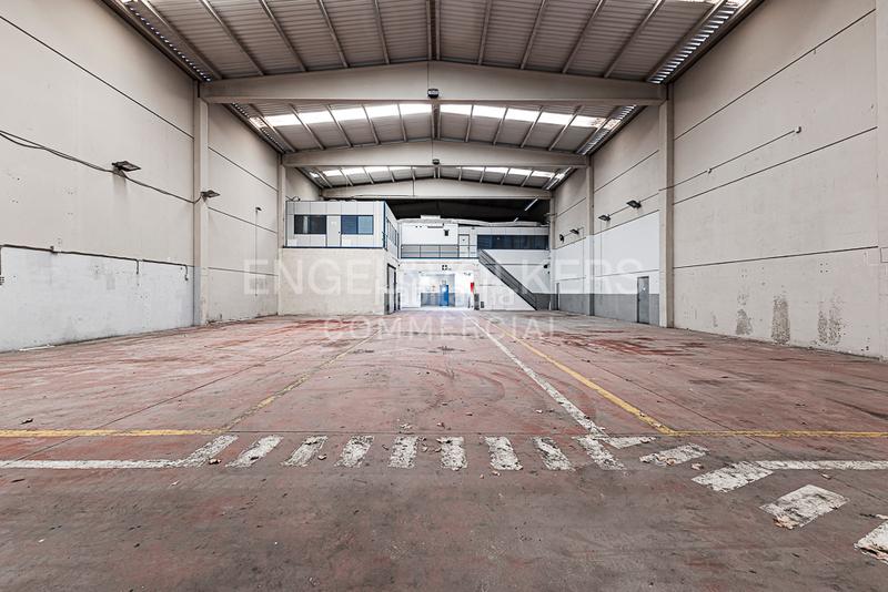 Foto 8ddf982f-b3d5-4dab-91e8-b01566888ad8. Affitto capannone industriale in Arboç (L´)