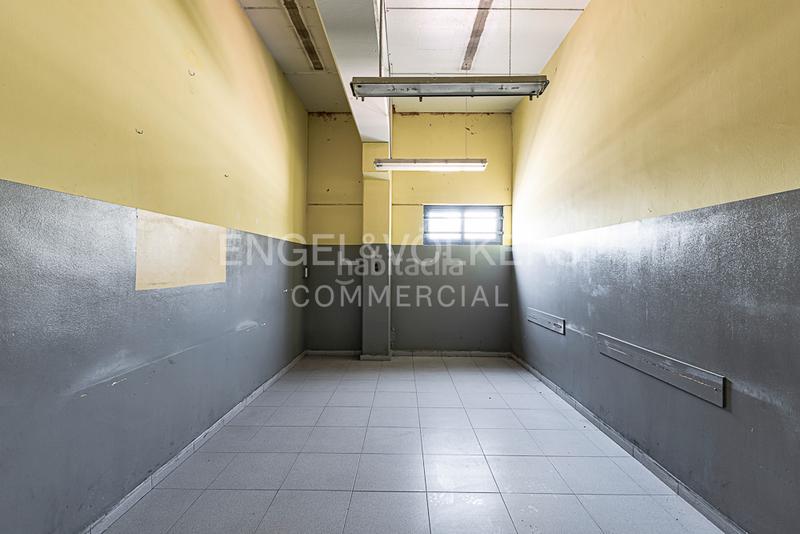 Foto ebd27183-2823-4b92-8637-38b1995d4e09. Affitto capannone industriale in Arboç (L´)