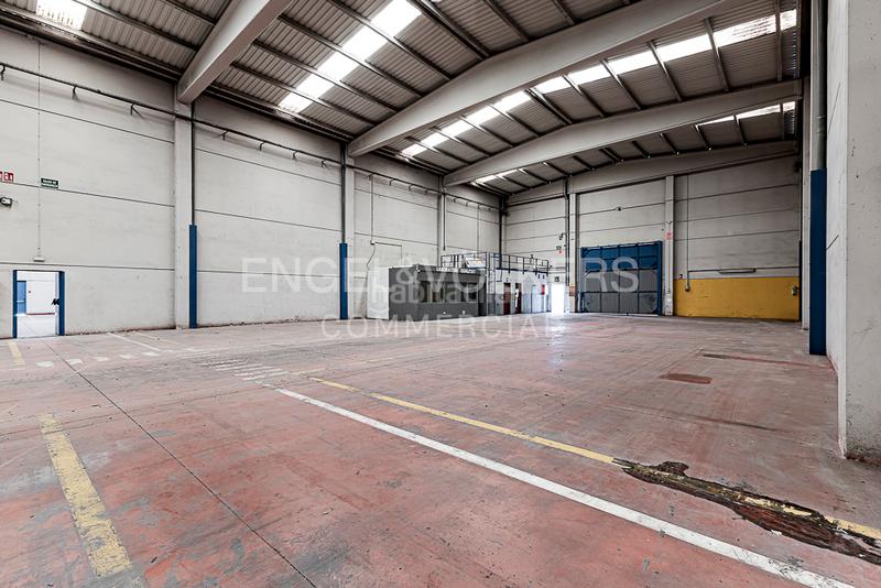 Foto fd9bc822-f1b7-4d2b-b58a-b4596e24533d. Affitto capannone industriale in Arboç (L´)