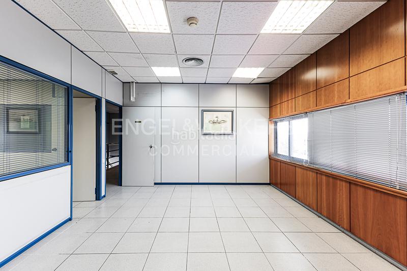 Foto fecd48c5-1793-4de1-9f4c-ab52e329f281. Affitto capannone industriale in Arboç (L´)