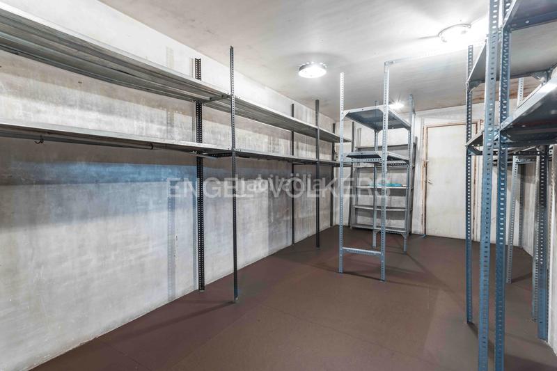 Foto d41fcdcd-5b5c-4994-8a9c-f58ab61ab0aa. Edificio propiedad vertical en Collblanc con múltiples usos permitidos en Hospitalet de Llobregat (L´)