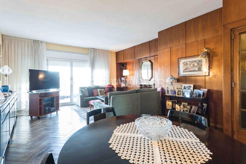 Foto 285c9392-486f-4c1e-9b24-ae494efad761. Local comercial edificio comercial en Collblanc. múltiples usos permitidos en Hospitalet de Llobregat (L´)