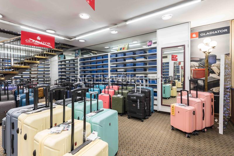 Foto 28f6ad85-0033-4d74-8e6a-d6960bf744a2. Local comercial edificio comercial en Collblanc. múltiples usos permitidos en Hospitalet de Llobregat (L´)