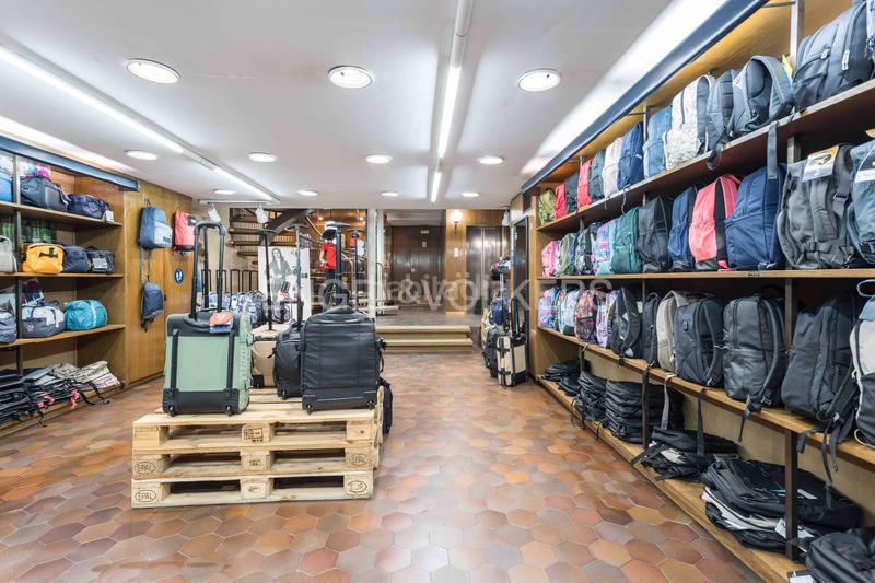 Foto 3f9ec38f-4ddc-43d9-aca3-47680fa4ce75. Local comercial edificio comercial en Collblanc. múltiples usos permitidos en Hospitalet de Llobregat (L´)