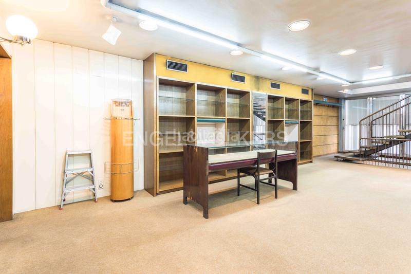 Foto 4b3184a3-42ee-41b3-a4da-4b3197c95e7d. Local comercial edificio comercial en Collblanc. múltiples usos permitidos en Hospitalet de Llobregat (L´)