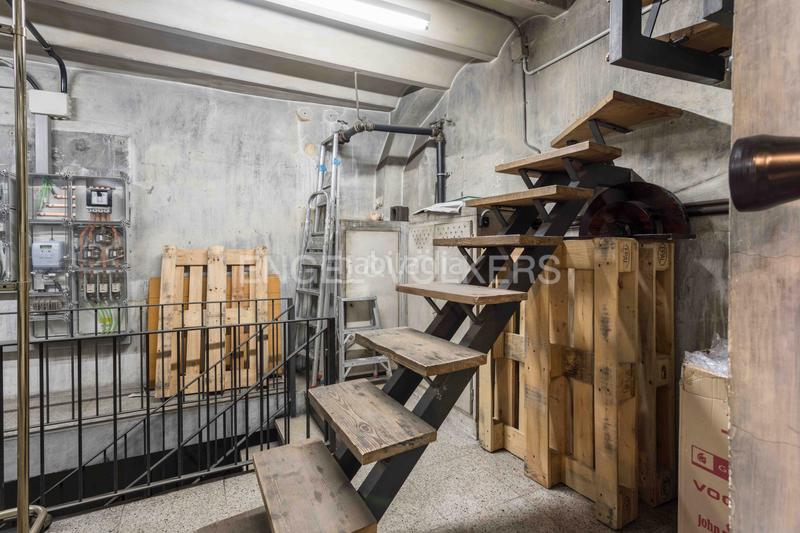 Foto 502adf54-237b-4be8-aad6-c8c525133aab. Local comercial edificio comercial en Collblanc. múltiples usos permitidos en Hospitalet de Llobregat (L´)