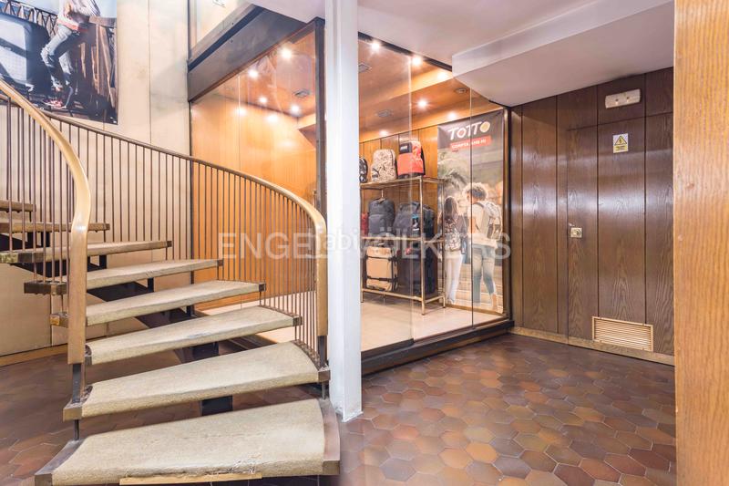 Foto 5525df31-6a45-4a77-b2f8-27263e9f49cd. Local comercial edificio comercial en Collblanc. múltiples usos permitidos en Hospitalet de Llobregat (L´)