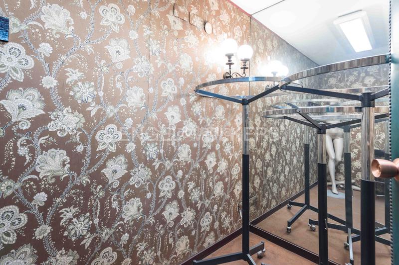 Foto 5f9d5173-4ac9-4c54-9f45-9dd294bd872a. Local comercial edificio comercial en Collblanc. múltiples usos permitidos en Hospitalet de Llobregat (L´)