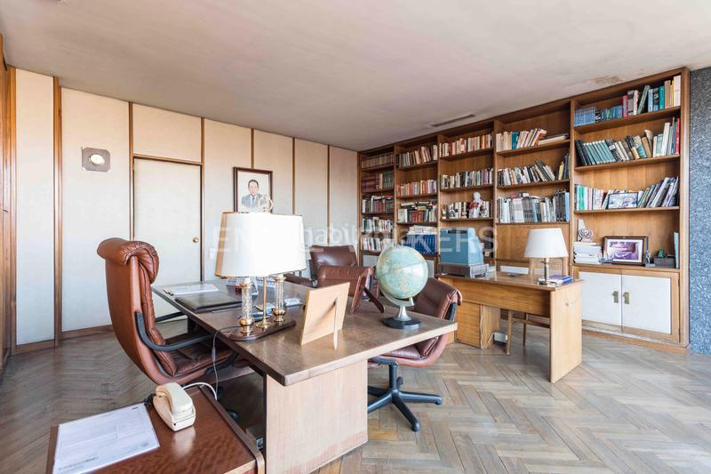 Foto 62ca1720-8ed9-48cf-9a3c-0e0f99599e7c. Local comercial edificio comercial en Collblanc. múltiples usos permitidos en Hospitalet de Llobregat (L´)