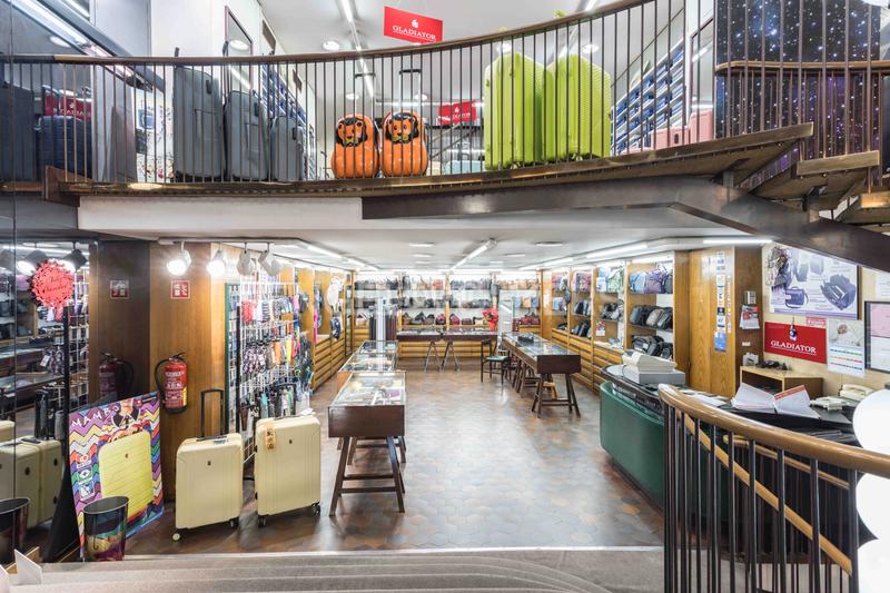 Foto 6f82fc21-c036-49cc-9c5f-52e180a96698. Local comercial edificio comercial en Collblanc. múltiples usos permitidos en Hospitalet de Llobregat (L´)