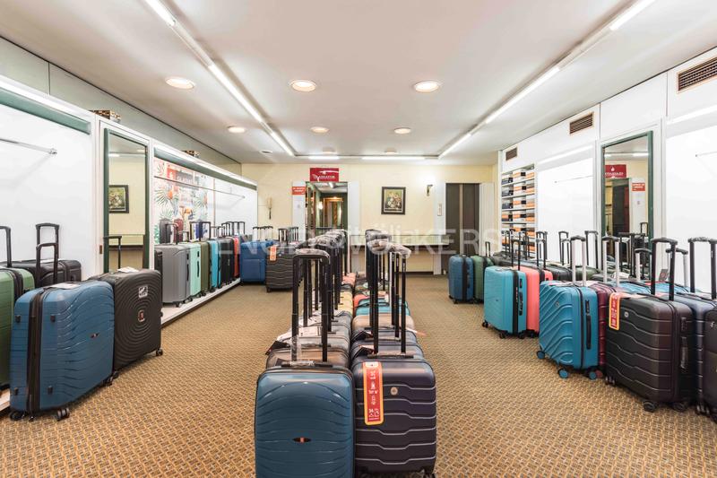 Foto 7a5ef4ed-9187-481f-8c41-27a436e1d1cb. Local comercial edificio comercial en Collblanc. múltiples usos permitidos en Hospitalet de Llobregat (L´)