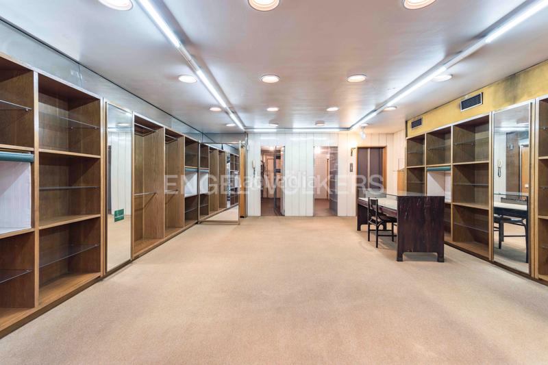 Foto 8ec7b3d2-133f-4c91-8833-b9779b877e2d. Local comercial edificio comercial en Collblanc. múltiples usos permitidos en Hospitalet de Llobregat (L´)