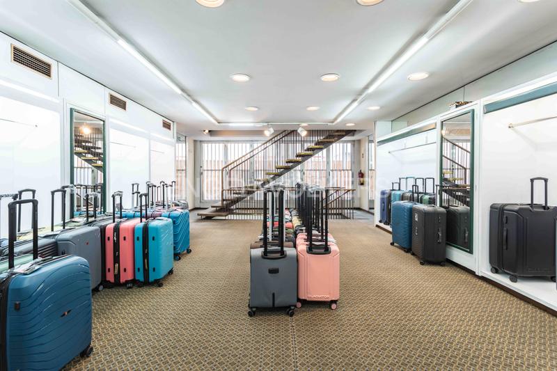 Foto d468cc84-76e1-4b6d-9c31-45f66553b520. Local comercial edificio comercial en Collblanc. múltiples usos permitidos en Hospitalet de Llobregat (L´)