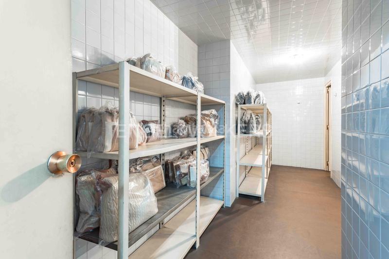 Foto d98931c5-ca62-4719-ada9-2f75b07b2aa9. Local comercial edificio comercial en Collblanc. múltiples usos permitidos en Hospitalet de Llobregat (L´)