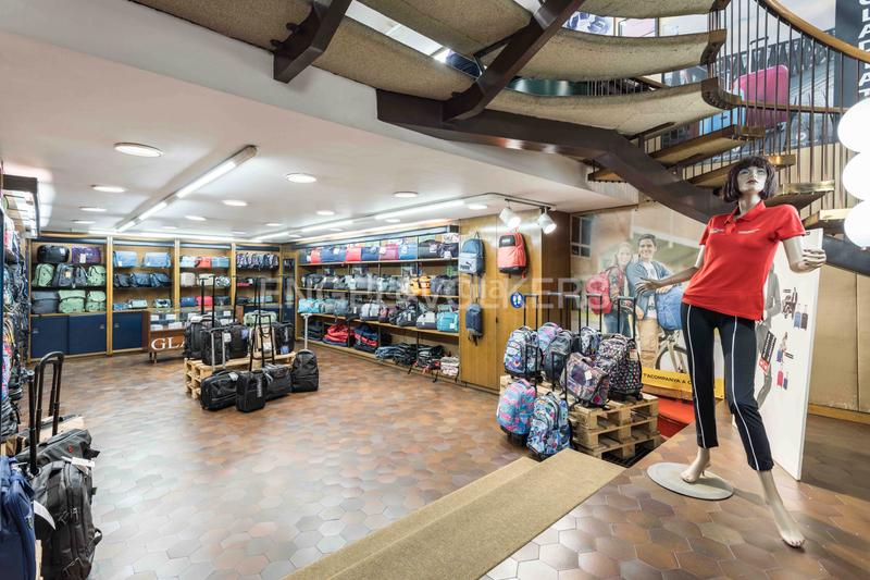 Foto eeda2e0d-6fb8-4577-92c4-cd5c8eb60050. Local comercial edificio comercial en Collblanc. múltiples usos permitidos en Hospitalet de Llobregat (L´)