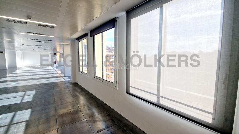 Foto 6e2c7d7e-a430-4aaf-ab9d-ee7b53dc92a4. Location bureau avec parking dans Sants Barcelona