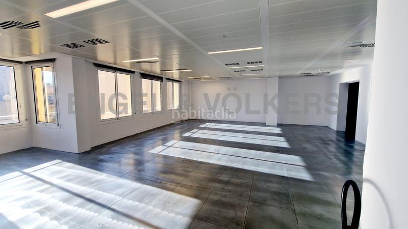 Foto 8b70172e-ac1a-4335-b53f-e1980cffc945. Location bureau avec parking dans Sants Barcelona