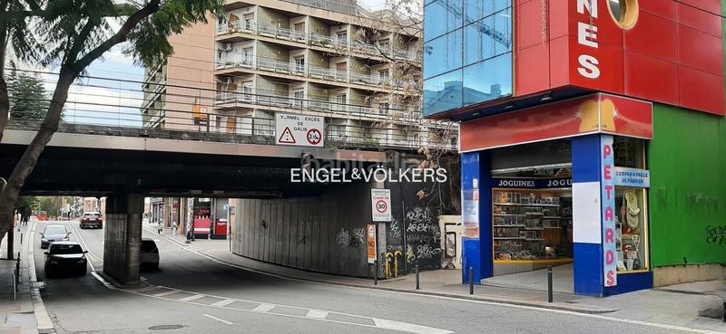 Foto f48ee1f0-b71f-465a-b7eb-759f63f3cad5. Location local commercial dans Catalunya - Fontetes Cerdanyola del Vallès