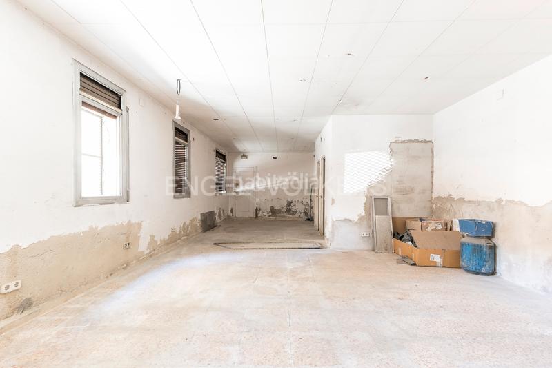 Foto 24fd272e-c122-4b97-bc31-396adfbb0503. Business premise in Sants Barcelona