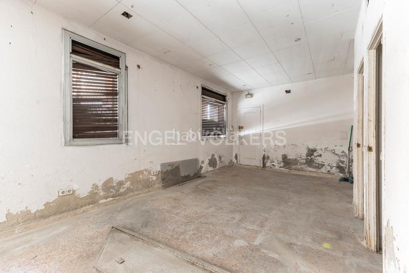 Foto c821767b-bc56-463e-9712-bc3088b1a0e2. Business premise in Sants Barcelona