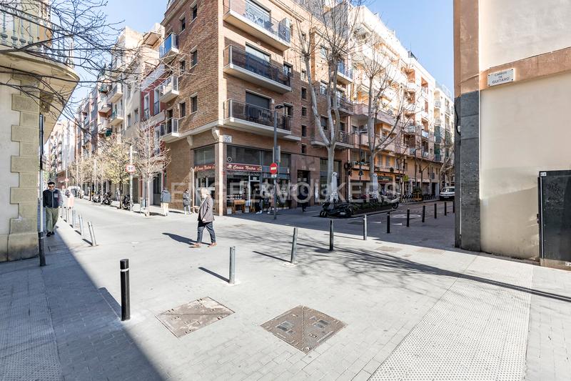 Foto dbe3d76f-59d2-4c42-a662-1d3fe7efcdfd. Business premise in Sants Barcelona