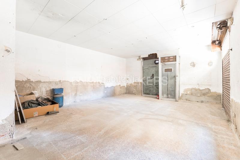 Foto f8120100-bcab-4225-83f2-e81d7d7ca9c5. Business premise in Sants Barcelona