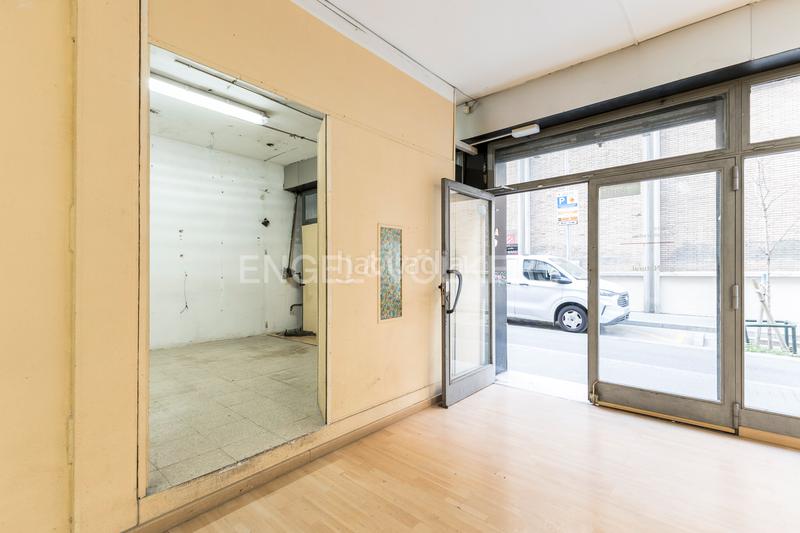 Foto c840a00a-f089-4520-a089-475058496988. Alquiler local comercial local en alquiler en calle tapioles en Barcelona