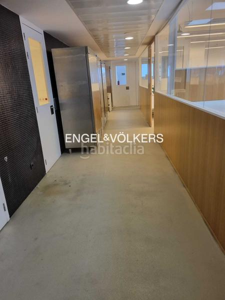 Foto 18f5ecbf-8308-4966-9a6c-d05e2a80c133. Location bâtiment à usage industriel dans Sant Josep Hospitalet de Llobregat (L´)