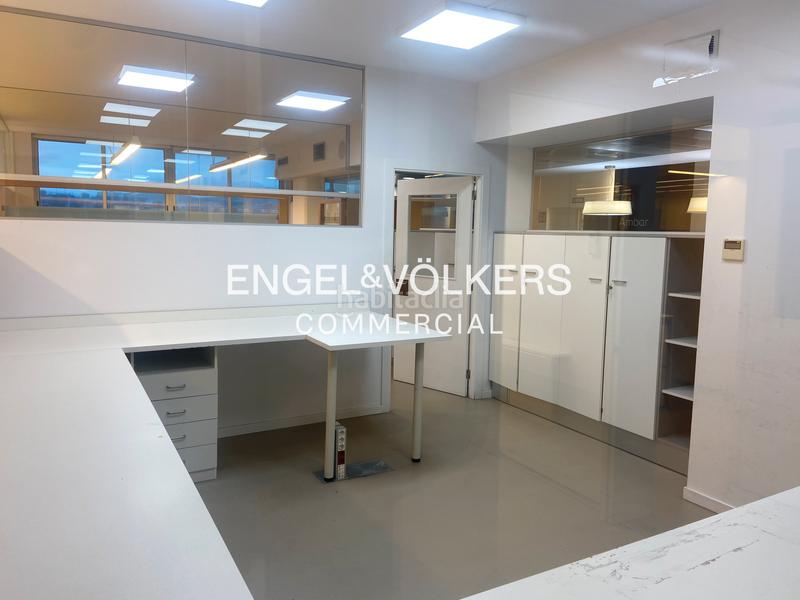 Foto c9869013-7d76-4918-8012-2ae0964231ce. Location bâtiment à usage industriel dans Sant Josep Hospitalet de Llobregat (L´)