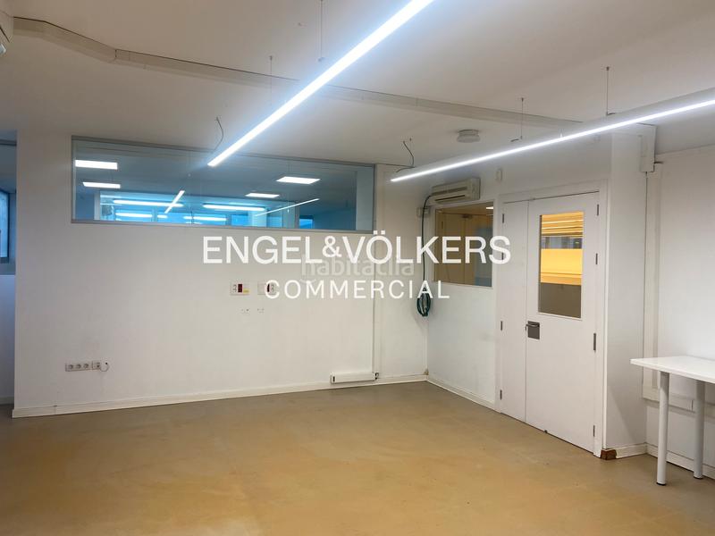 Foto efad9008-0804-46ba-8e23-d8de25fba079. Location bâtiment à usage industriel dans Sant Josep Hospitalet de Llobregat (L´)