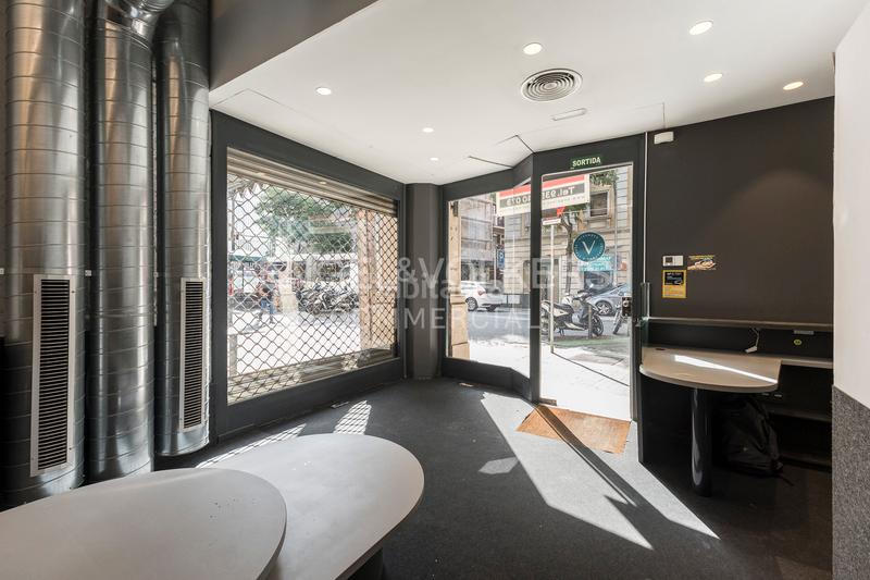 Foto 4f7a0203-e278-4b46-98ed-e90109c44eac. Lloguer local comercial a Sant Gervasi - Galvany Barcelona
