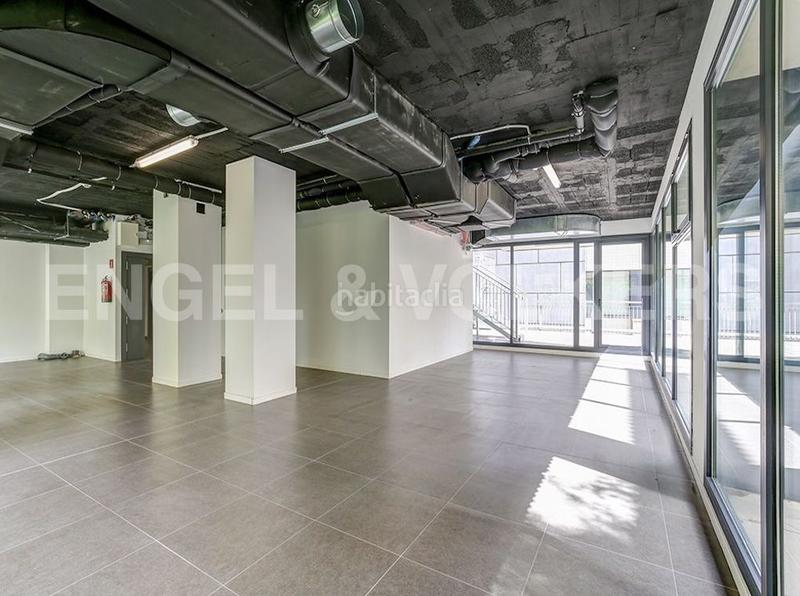 Foto b0f65cc4-49d3-4565-8079-cae042b4e3d2. Location bureau dans Tres Torres Barcelona